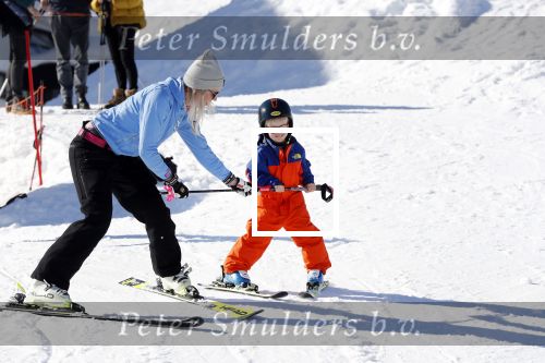 Oberlech 25 februari 2019
Lieke v Lexmond op skivakantie met haar man Bas v Veggel en hun zoontje Vik.
Ook de moeder van Bas en haar partner zijn erbij.