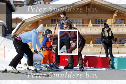Oberlech 25 februari 2019
Lieke v Lexmond op skivakantie met haar man Bas v Veggel en hun zoontje Vik.
Ook de moeder van Bas en haar partner zijn erbij.