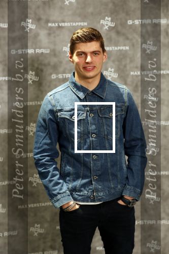 Amsterdam 4 februari 2019
Max Verstappen bij de presentatie van de G-Star RAW Max Verstappen lijn in de G-star winkel op de pc Hooftstraat. Max gaat met fans op de foto.