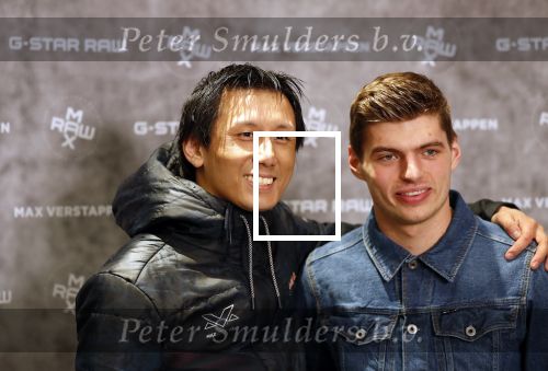 Amsterdam 4 februari 2019
Max Verstappen bij de presentatie van de G-Star RAW Max Verstappen lijn in de G-star winkel op de pc Hooftstraat. Max gaat met fans op de foto.