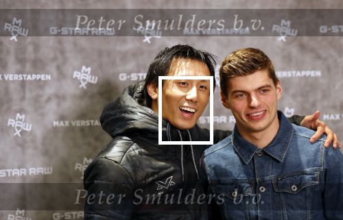 Amsterdam 4 februari 2019
Max Verstappen bij de presentatie van de G-Star RAW Max Verstappen lijn in de G-star winkel op de pc Hooftstraat. Max gaat met fans op de foto.