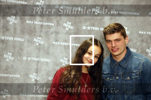 Amsterdam 4 februari 2019
Max Verstappen bij de presentatie van de G-Star RAW Max Verstappen lijn in de G-star winkel op de pc Hooftstraat. Max gaat met fans op de foto.