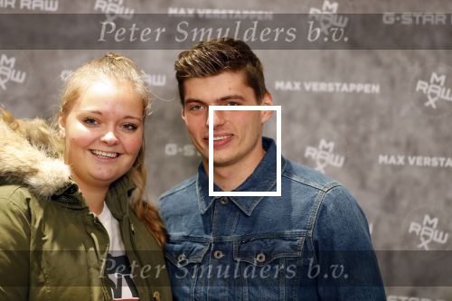 Amsterdam 4 februari 2019
Max Verstappen bij de presentatie van de G-Star RAW Max Verstappen lijn in de G-star winkel op de pc Hooftstraat. Max gaat met fans op de foto.