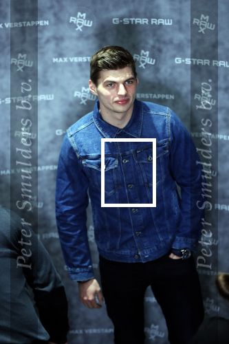 Amsterdam 4 februari 2019
Max Verstappen bij de presentatie van de G-Star RAW Max Verstappen lijn in de G-star winkel op de pc Hooftstraat. Max gaat met fans op de foto.