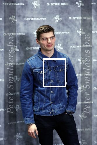 Amsterdam 4 februari 2019
Max Verstappen bij de presentatie van de G-Star RAW Max Verstappen lijn in de G-star winkel op de pc Hooftstraat. Max gaat met fans op de foto.