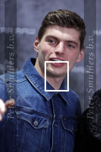 Amsterdam 4 februari 2019
Max Verstappen bij de presentatie van de G-Star RAW Max Verstappen lijn in de G-star winkel op de pc Hooftstraat. Max gaat met fans op de foto.