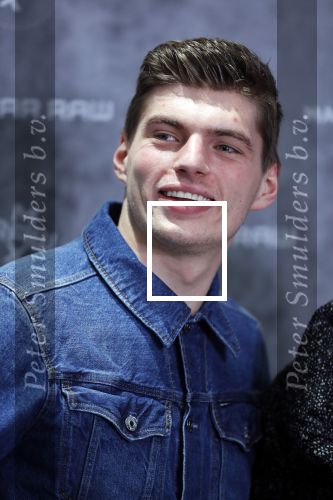 Amsterdam 4 februari 2019
Max Verstappen bij de presentatie van de G-Star RAW Max Verstappen lijn in de G-star winkel op de pc Hooftstraat. Max gaat met fans op de foto.