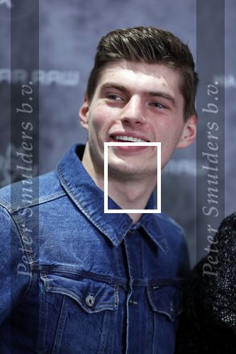 Amsterdam 4 februari 2019
Max Verstappen bij de presentatie van de G-Star RAW Max Verstappen lijn in de G-star winkel op de pc Hooftstraat. Max gaat met fans op de foto.