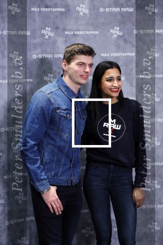 Amsterdam 4 februari 2019
Max Verstappen bij de presentatie van de G-Star RAW Max Verstappen lijn in de G-star winkel op de pc Hooftstraat. Max gaat met fans op de foto.