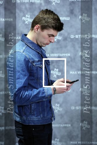 Amsterdam 4 februari 2019
Max Verstappen bij de presentatie van de G-Star RAW Max Verstappen lijn in de G-star winkel op de pc Hooftstraat. Max gaat met fans op de foto.