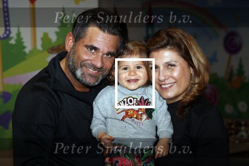 Amsterdam 2 maart 2019
Najib Amhali en zijn vrouw Miama vieren de 4e verjaardag van hun zoon Novell . Ook zoon Noah is aanwezig in Candy Castle. Micha Noot met vrouw en dochter