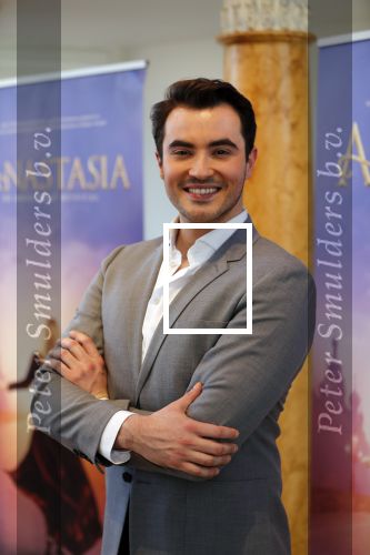 Amsterdam 14 februari 2019
Presentatie Cast Anastasia . De cast bestaat uit Carline Brouwer, Ad Knippels, Ellen Evers, Milan van Waardenburg, Tessa Sunniva van Tol, Rene van Kooten, Gerrie van der Klei.  Albert Verlinde van stage entertainment presenteert de cast van de Broadway musical Anastasia in Hermitage Amsterdam.
