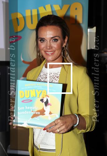 Berkel en Rodenrijs, 12 Maart 2019
Uitreiking boek  Dunya van Monique Hazes    Monique Westenberg