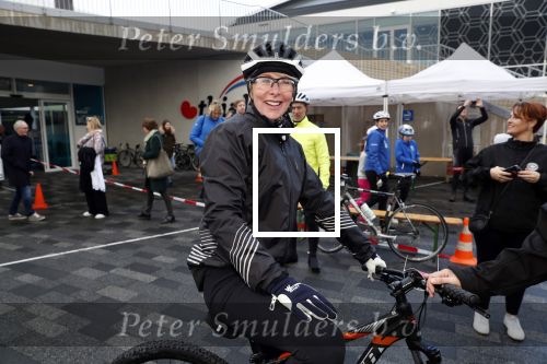 Heerenveen 17 maart 2019
De hollandse 100 voor de stichting lymphe&Co in Thialf.
Aanwezig oa Prins Bernhard jr Prinses Annette Prins Pieter Christiaan Mr Pieter v Vollenhoven Prinses Margriet Rosanna Kluivert Monique des Bouvrie en Tim Douwsma.