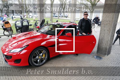 Amsterdam 2 maart 2019
Najib Amhali en zijn vrouw Miama vieren de 4e verjaardag van hun zoon Novell . Ook zoon Noah is aanwezig in Candy Castle. Ze arriveren in een rode ferrari.