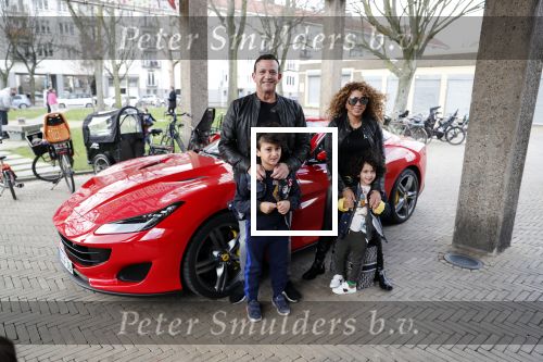 Amsterdam 2 maart 2019
Najib Amhali en zijn vrouw Miama vieren de 4e verjaardag van hun zoon Novell . Ook zoon Noah is aanwezig in Candy Castle. Ze arriveren in een rode ferrari.