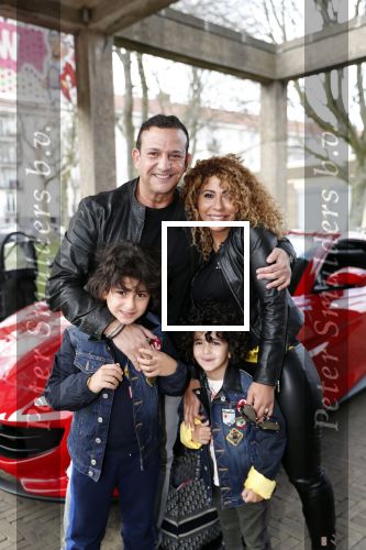 Amsterdam 2 maart 2019
Najib Amhali en zijn vrouw Miama vieren de 4e verjaardag van hun zoon Novell . Ook zoon Noah is aanwezig in Candy Castle. Ze arriveren in een rode ferrari.