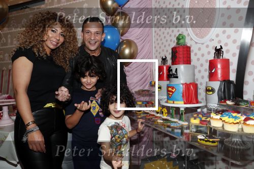 Amsterdam 2 maart 2019
Najib Amhali en zijn vrouw Miama vieren de 4e verjaardag van hun zoon Novell . Ook zoon Noah is aanwezig in Candy Castle