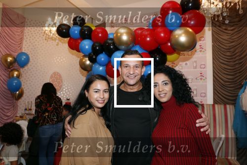 Amsterdam 2 maart 2019
Najib Amhali en zijn vrouw Miama vieren de 4e verjaardag van hun zoon Novell . Ook zoon Noah is aanwezig in Candy Castle