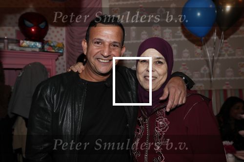 Amsterdam 2 maart 2019
Najib Amhali en zijn vrouw Miama vieren de 4e verjaardag van hun zoon Novell . Ook zoon Noah is aanwezig in Candy Castle. Najib met zijn moeder.