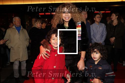 Amsterdam 5 februari 2019
Won Yip organiseert chinees nieuwjaar bij majestic op de dam. Niama Amhali met kinderen