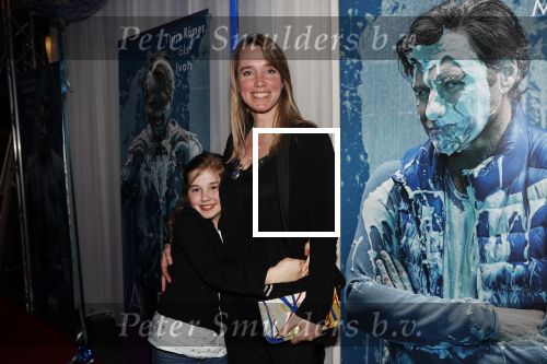 Den Haag 5 maart 2019
Premiere Art in de koninklijke schouwburg van Den Haag. Nienke Romer kwam met dochter