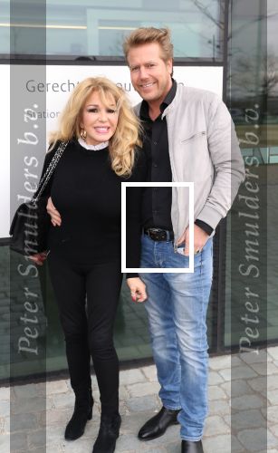 Breda, 21 Februari 2019
Patricia Paay met partner bij rechtbank Breda
