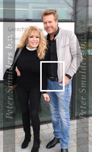 Breda, 21 Februari 2019
Patricia Paay met partner bij rechtbank Breda