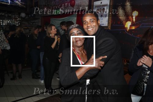 Amsterdam 14 februari 2019
Feestje voor de kluivert dog rescue foundation in het toppers cafe. Patrick Kluivert met zijn moeder