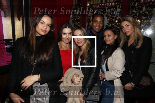 Amsterdam 14 februari 2019
Feestje voor de kluivert dog rescue foundation in het toppers cafe. Rosanna Kluivert Patrick Kluivert met vriendinnen