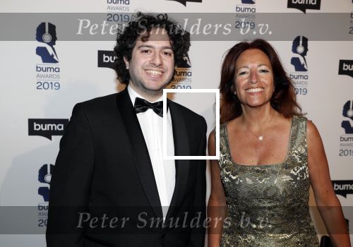 Hilversum 11 maart 2019
Uitreiking BUMA prijzen in studio 21. paula Patricio met zoon