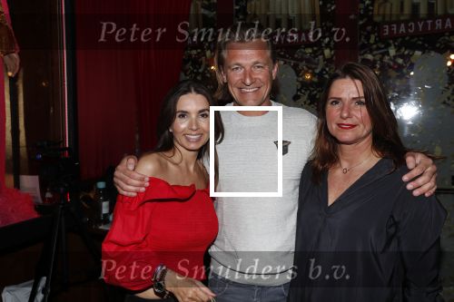 Amsterdam 14 februari 2019
Feestje voor de kluivert dog rescue foundation in het toppers cafe. Dierenarts van SBS6 Piet Hellemans met vrouw Rosanna Kluivert en Anopuk Smulders.