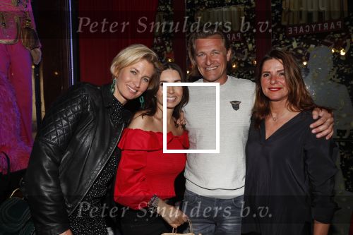 Amsterdam 14 februari 2019
Feestje voor de kluivert dog rescue foundation in het toppers cafe. Dierenarts van SBS6 Piet Hellemans met vrouw Rosanna Kluivert en Anopuk Smulders.