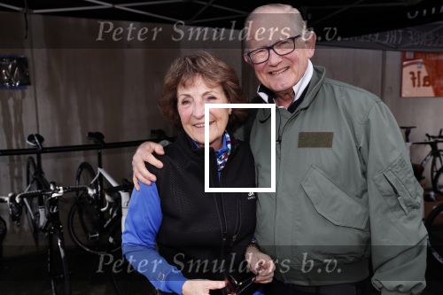 Heerenveen 17 maart 2019
De hollandse 100 voor de stichting lymphe&Co in Thialf.
Aanwezig oa Prins Bernhard jr Prinses Annette Prins Pieter Christiaan Mr Pieter v Vollenhoven Prinses Margriet Rosanna Kluivert Monique des Bouvrie en Tim Douwsma.