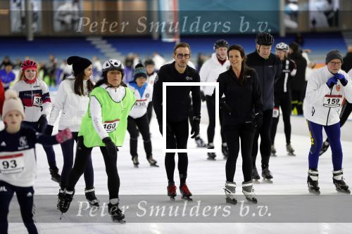 Heerenveen 17 maart 2019
De hollandse 100 voor de stichting lymphe&Co in Thialf.
Aanwezig oa Prins Bernhard jr Prinses Annette Prins Pieter Christiaan Mr Pieter v Vollenhoven Prinses Margriet Rosanna Kluivert Monique des Bouvrie en Tim Douwsma.