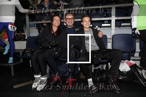 Heerenveen 17 maart 2019
De hollandse 100 voor de stichting lymphe&Co in Thialf.
Aanwezig oa Prins Bernhard jr Prinses Annette Prins Pieter Christiaan Mr Pieter v Vollenhoven Prinses Margriet Rosanna Kluivert Monique des Bouvrie en Tim Douwsma.