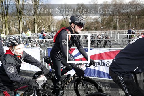 Heerenveen 17 maart 2019
De hollandse 100 voor de stichting lymphe&Co in Thialf.
Aanwezig oa Prins Bernhard jr Prinses Annette Prins Pieter Christiaan Mr Pieter v Vollenhoven Prinses Margriet Rosanna Kluivert Monique des Bouvrie en Tim Douwsma.