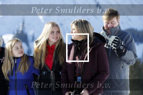 Lech 25 februari 2019
Koning Willem-Alexander, Koningin MÃ¡xima, Prinses Beatrix, Prins Constantijn, Prinses Laurentien en de prinsessen Amalia, Alexia en Ariane samen met Eloise, Leonore en Claus-Casimir tijdens de fotosessie tijdens de wintersportvakantie in Lech.