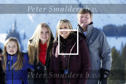 Lech 25 februari 2019
Koning Willem-Alexander, Koningin MÃ¡xima, Prinses Beatrix, Prins Constantijn, Prinses Laurentien en de prinsessen Amalia, Alexia en Ariane samen met Eloise, Leonore en Claus-Casimir tijdens de fotosessie tijdens de wintersportvakantie in Lech.