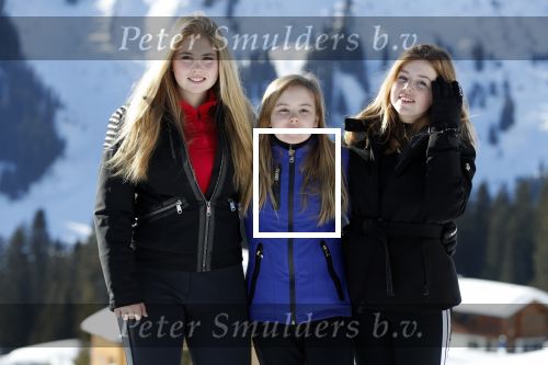 Lech 25 februari 2019
Koning Willem-Alexander, Koningin MÃ¡xima, Prinses Beatrix, Prins Constantijn, Prinses Laurentien en de prinsessen Amalia, Alexia en Ariane samen met Eloise, Leonore en Claus-Casimir tijdens de fotosessie tijdens de wintersportvakantie in Lech.