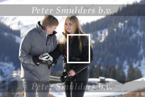 Lech 25 februari 2019
Koning Willem-Alexander, Koningin MÃ¡xima, Prinses Beatrix, Prins Constantijn, Prinses Laurentien en de prinsessen Amalia, Alexia en Ariane samen met Eloise, Leonore en Claus-Casimir tijdens de fotosessie tijdens de wintersportvakantie in Lech.