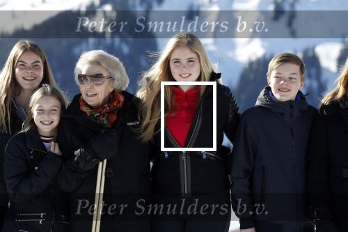Lech 25 februari 2019
Koning Willem-Alexander, Koningin MÃ¡xima, Prinses Beatrix, Prins Constantijn, Prinses Laurentien en de prinsessen Amalia, Alexia en Ariane samen met Eloise, Leonore en Claus-Casimir tijdens de fotosessie tijdens de wintersportvakantie in Lech.