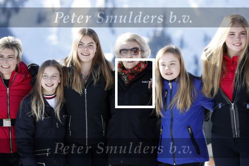 Lech 25 februari 2019
Koning Willem-Alexander, Koningin MÃ¡xima, Prinses Beatrix, Prins Constantijn, Prinses Laurentien en de prinsessen Amalia, Alexia en Ariane samen met Eloise, Leonore en Claus-Casimir tijdens de fotosessie tijdens de wintersportvakantie in Lech.