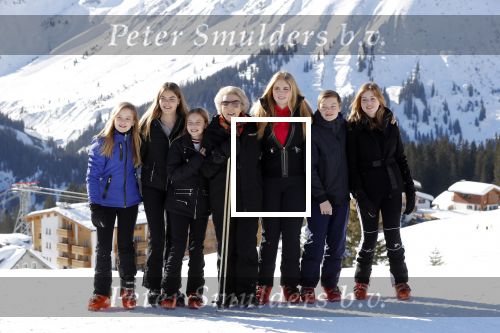 Lech 25 februari 2019
Koning Willem-Alexander, Koningin MÃ¡xima, Prinses Beatrix, Prins Constantijn, Prinses Laurentien en de prinsessen Amalia, Alexia en Ariane samen met Eloise, Leonore en Claus-Casimir tijdens de fotosessie tijdens de wintersportvakantie in Lech.