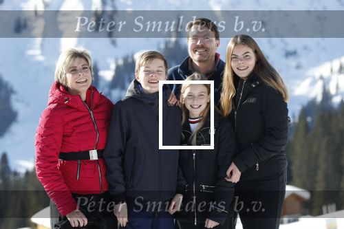 Lech 25 februari 2019
Koning Willem-Alexander, Koningin MÃ¡xima, Prinses Beatrix, Prins Constantijn, Prinses Laurentien en de prinsessen Amalia, Alexia en Ariane samen met Eloise, Leonore en Claus-Casimir tijdens de fotosessie tijdens de wintersportvakantie in Lech.
