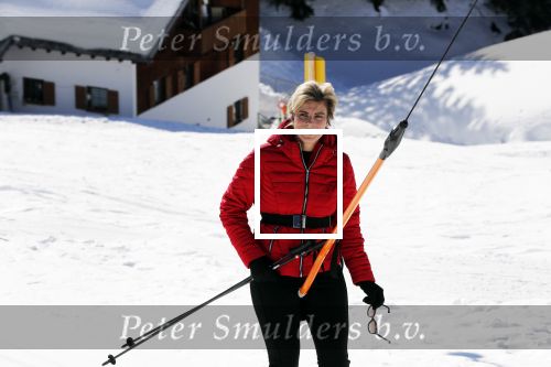 Lech 25 februari 2019
Koning Willem-Alexander, Koningin MÃ¡xima, Prinses Beatrix, Prins Constantijn, Prinses Laurentien en de prinsessen Amalia, Alexia en Ariane samen met Eloise, Leonore en Claus-Casimir tijdens de fotosessie tijdens de wintersportvakantie in Lech.