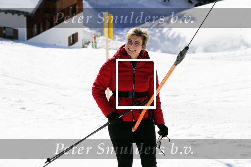 Lech 25 februari 2019
Koning Willem-Alexander, Koningin MÃ¡xima, Prinses Beatrix, Prins Constantijn, Prinses Laurentien en de prinsessen Amalia, Alexia en Ariane samen met Eloise, Leonore en Claus-Casimir tijdens de fotosessie tijdens de wintersportvakantie in Lech.