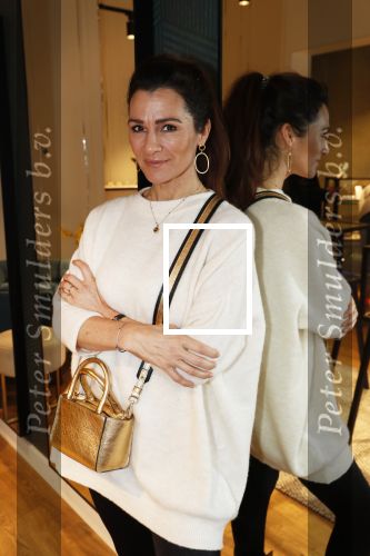 Amsterdam 4 februari 2019
Presentatie armbandje câ€™est Moi  (Art) voor de Esther Vergeer foundation.
Aanwezig zijn Esther Vergeer Quinty Trustfull Anouk Smulders Evelien de Bruijn en Mark Teurlings.