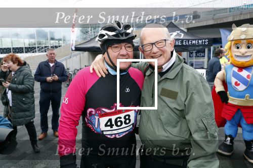 Heerenveen 17 maart 2019
De hollandse 100 voor de stichting lymphe&Co in Thialf.
Aanwezig oa Prins Bernhard jr Prinses Annette Prins Pieter Christiaan Mr Pieter v Vollenhoven Prinses Margriet Rosanna Kluivert Monique des Bouvrie en Tim Douwsma.
