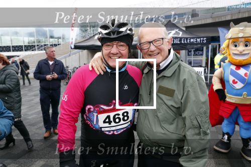 Heerenveen 17 maart 2019
De hollandse 100 voor de stichting lymphe&Co in Thialf.
Aanwezig oa Prins Bernhard jr Prinses Annette Prins Pieter Christiaan Mr Pieter v Vollenhoven Prinses Margriet Rosanna Kluivert Monique des Bouvrie en Tim Douwsma.